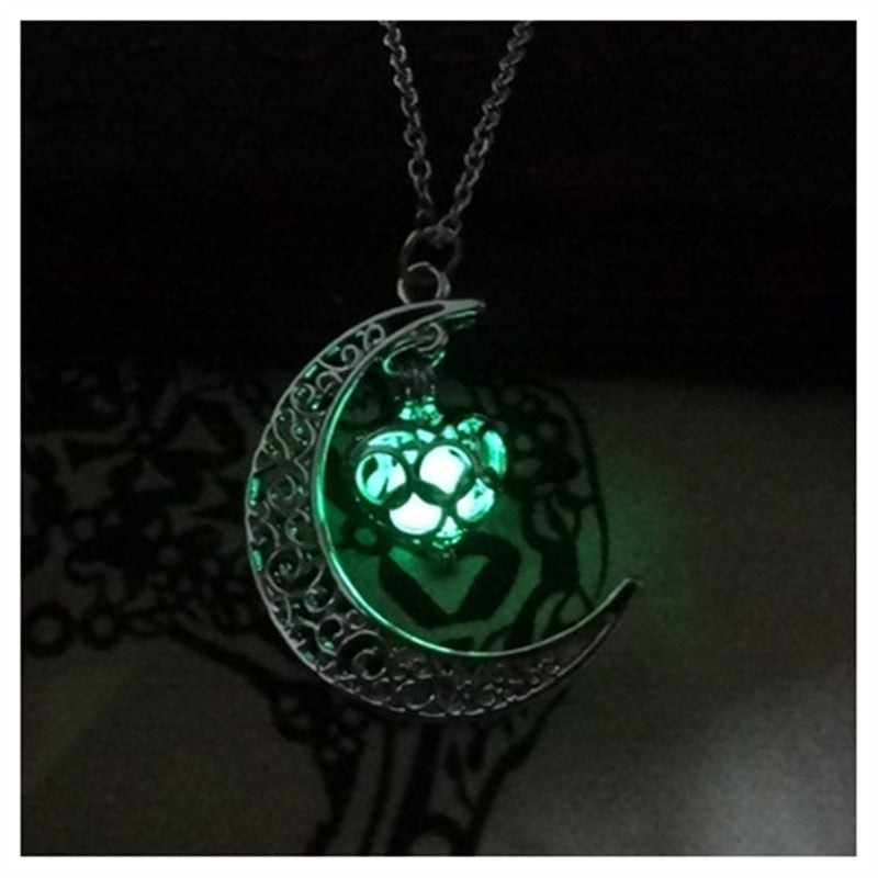 Glowing Silver Plated Chain Necklace