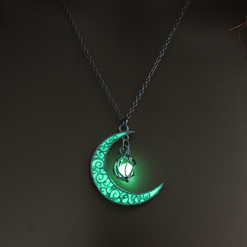 Glowing Silver Plated Chain Necklace