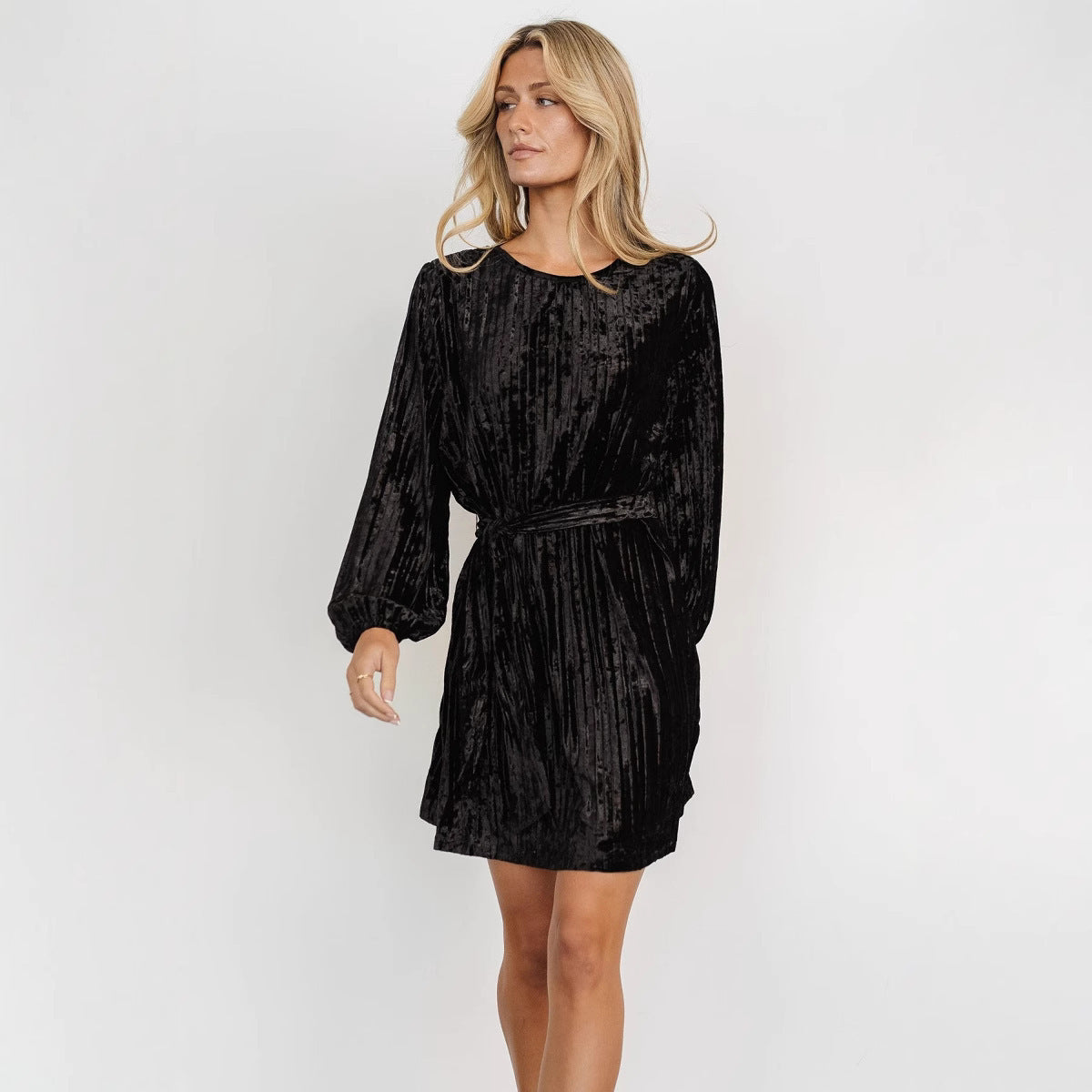 Women's Loose Knee-length Velvet Long Sleeve Dress