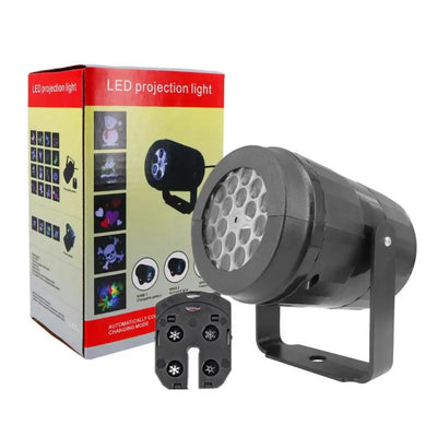 Snowflake LED Projector Light – Rotating Xmas Pattern for Outdoor Holiday Decor